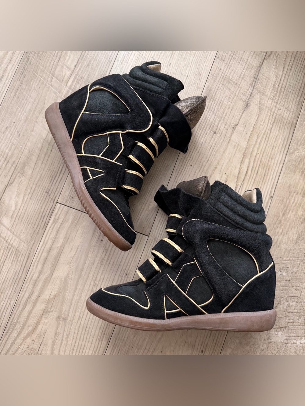 Authentic Isabel Marant wedge Bekett sneakers in black with gold - Picture 6 of 6